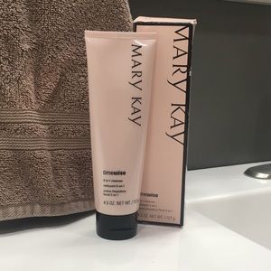 Mary Kay Timewise 2 in 1 facial cleanser